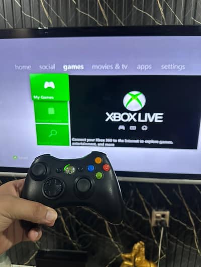 X BOX 360 |10/10 Condition| with 500GB Memory & 50+ Games