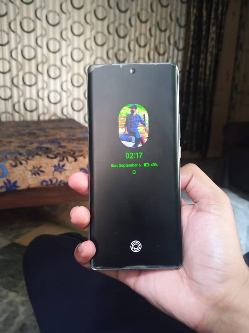 Tecno Spark 20 Pro Plus 2