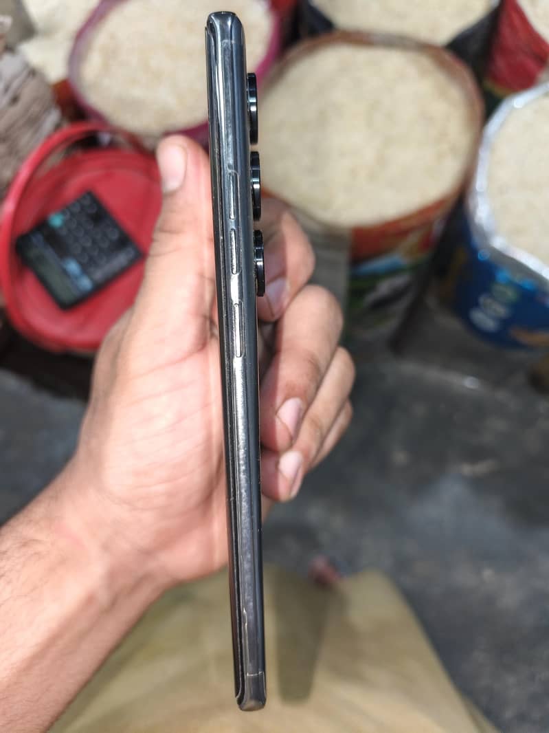 Tecno CAMON 40 Pro 1