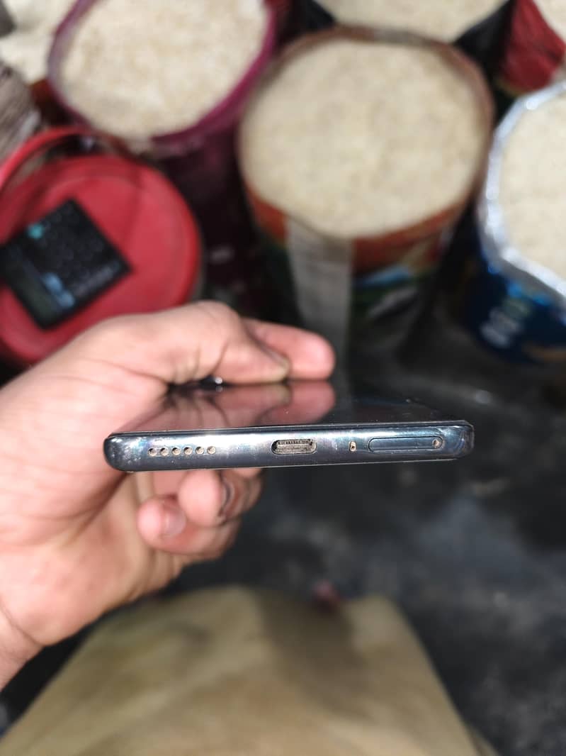 Tecno CAMON 40 Pro 4