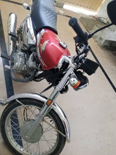 Honda 125 salf silver