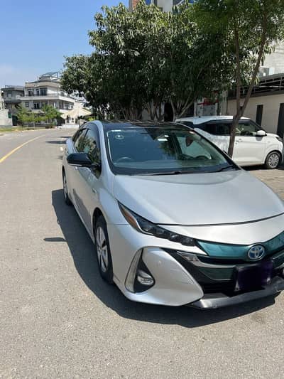 prius phv