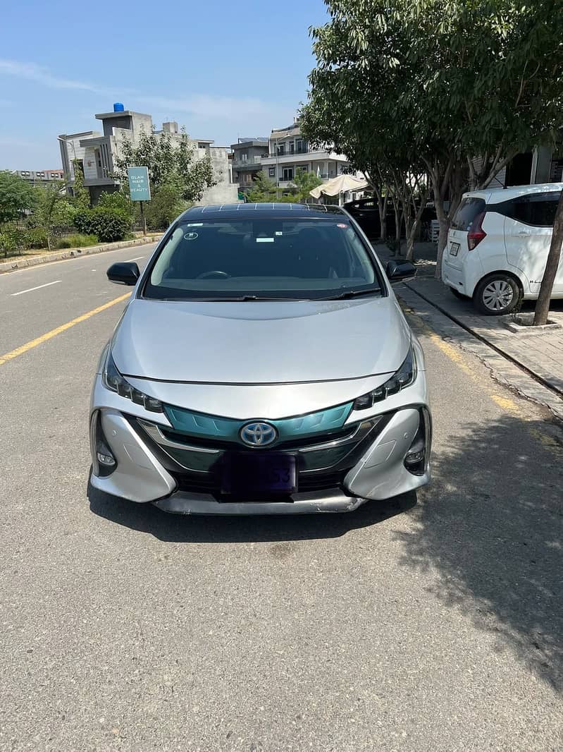 prius phv 4