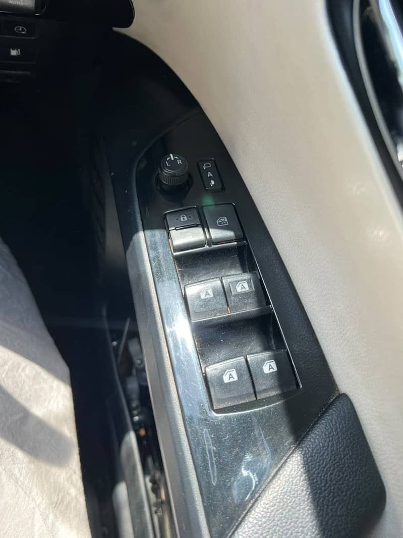 prius phv 8