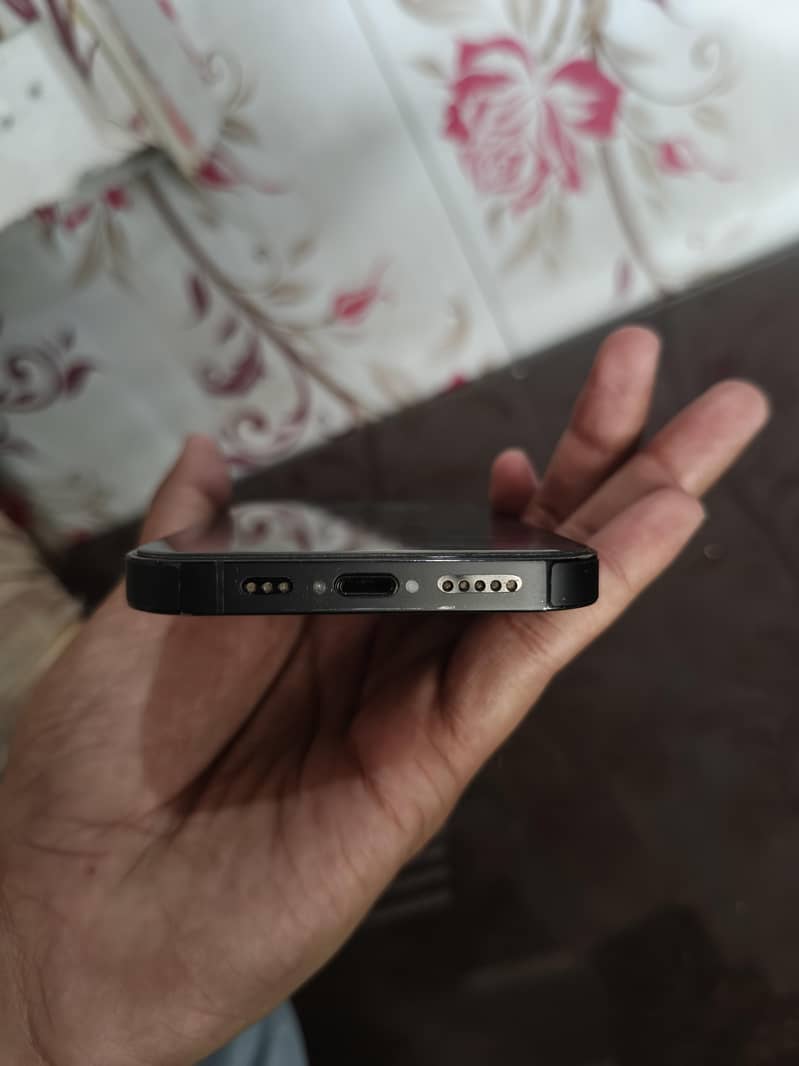 Apple iPhone 14 Pro 2