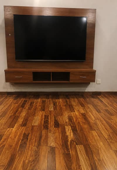 Wooden Flooring 500 sq ft - 5mm, Almost New, with Skirting