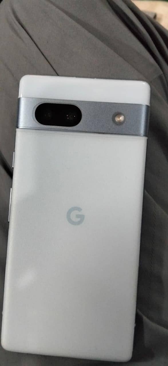 Google Pixel 7a 2