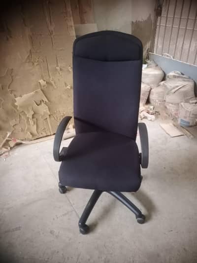 we deal all kind of "office furniture"