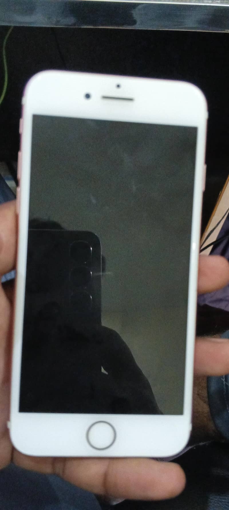 Apple iPhone 7 4