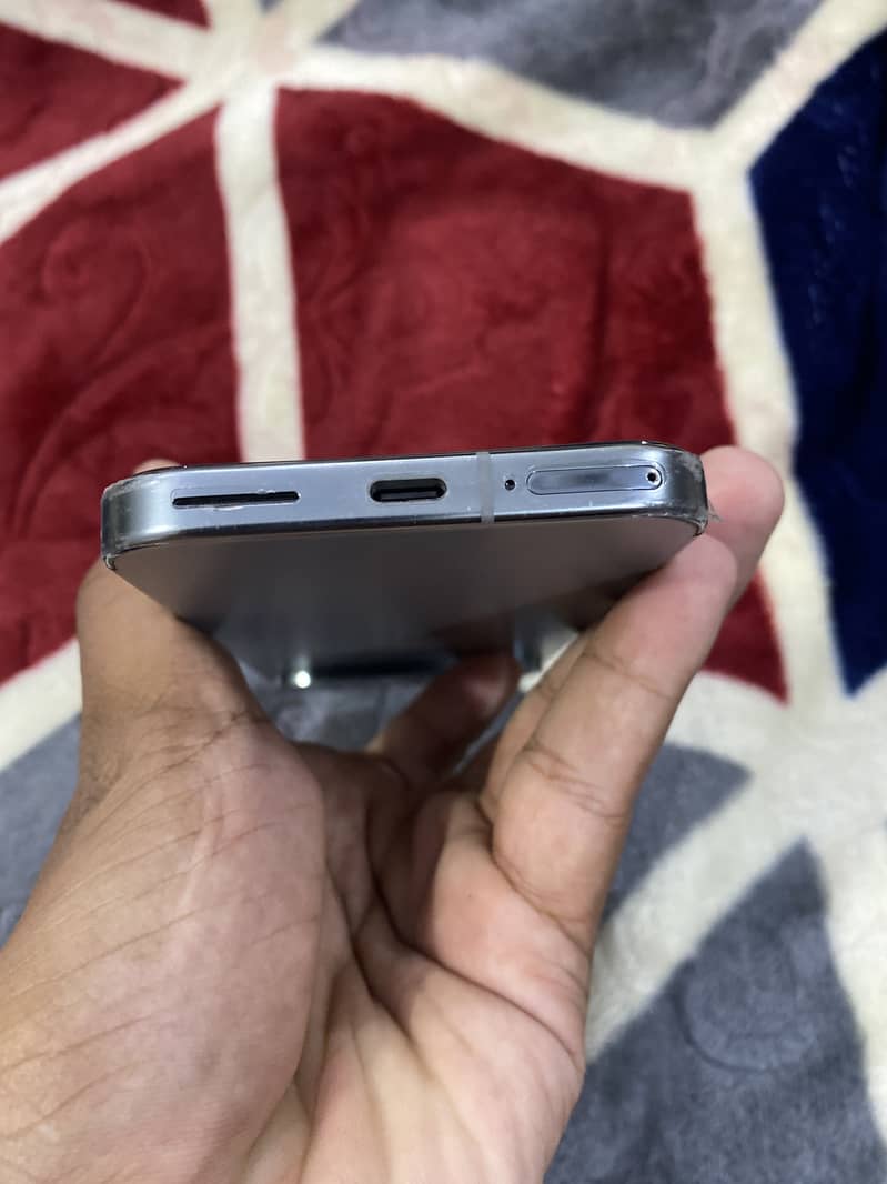 Google Pixel 9 Pro 4