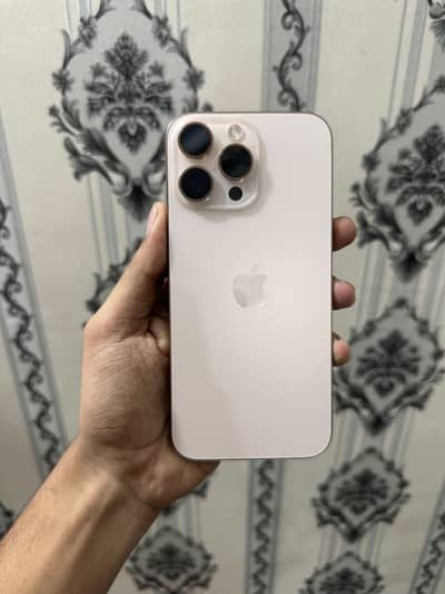 Apple iPhone 16 Pro Max