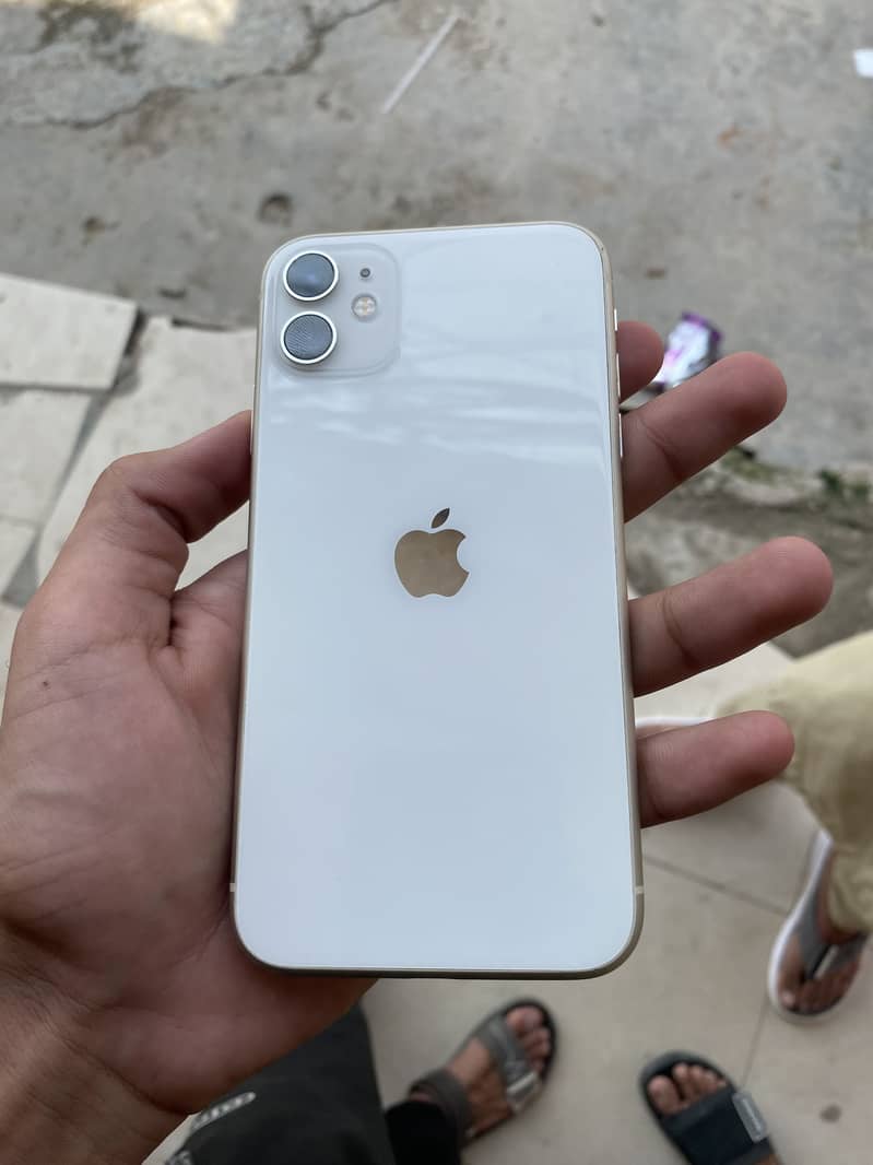 Apple iPhone 11 0