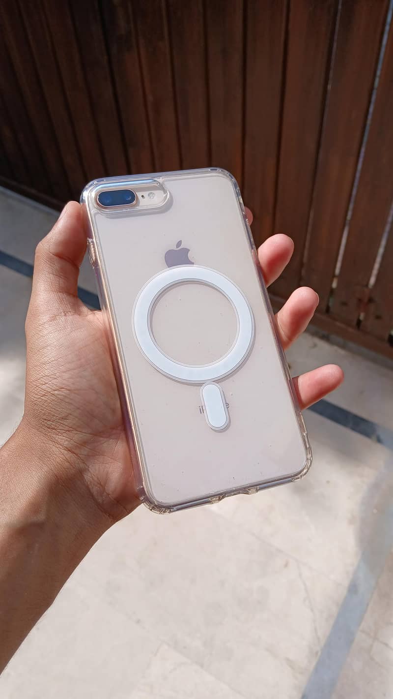 Apple iPhone 8 Plus 1