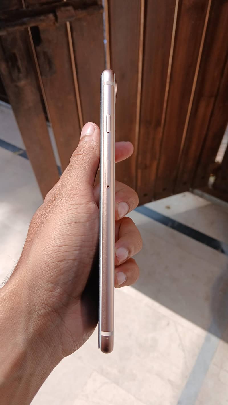 Apple iPhone 8 Plus 3