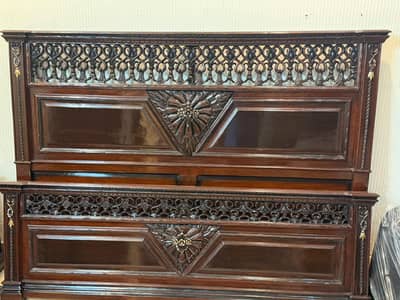 Solit bed for sale