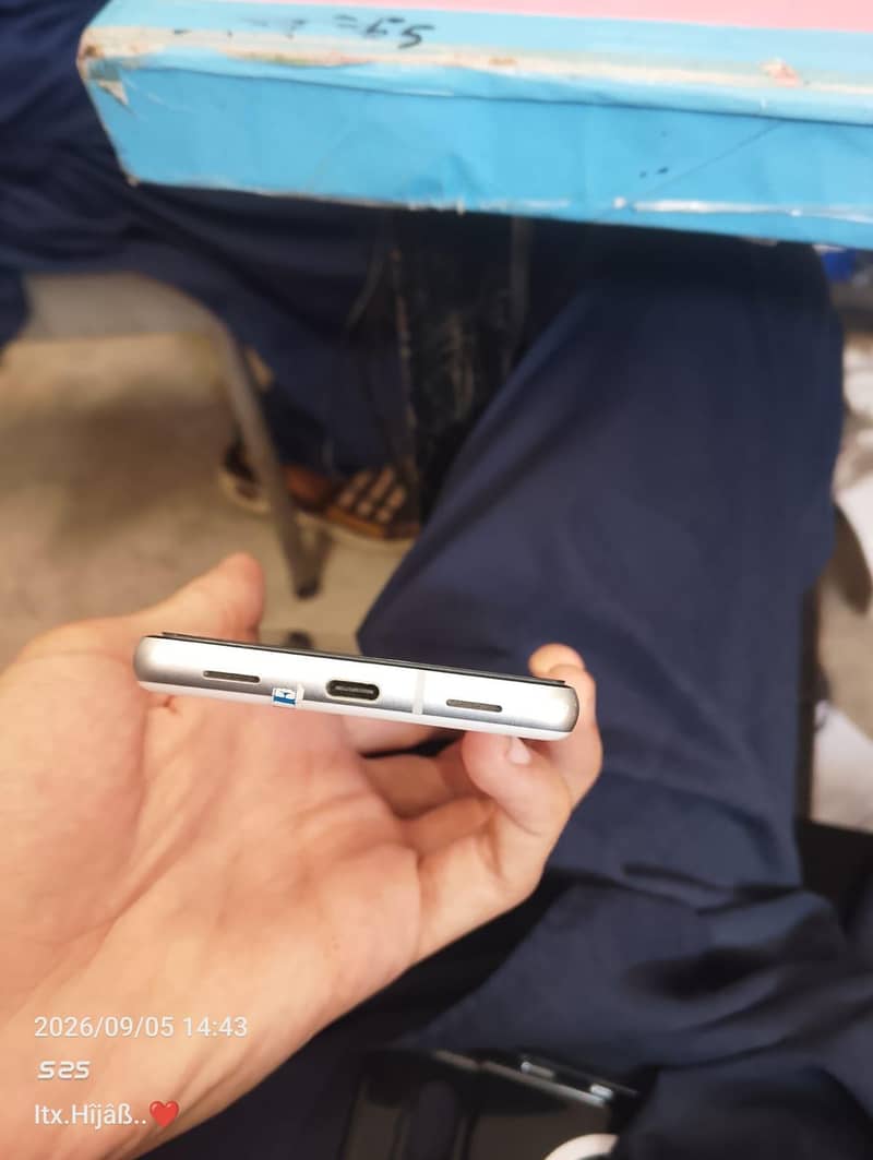 Google Pixel 7a 6