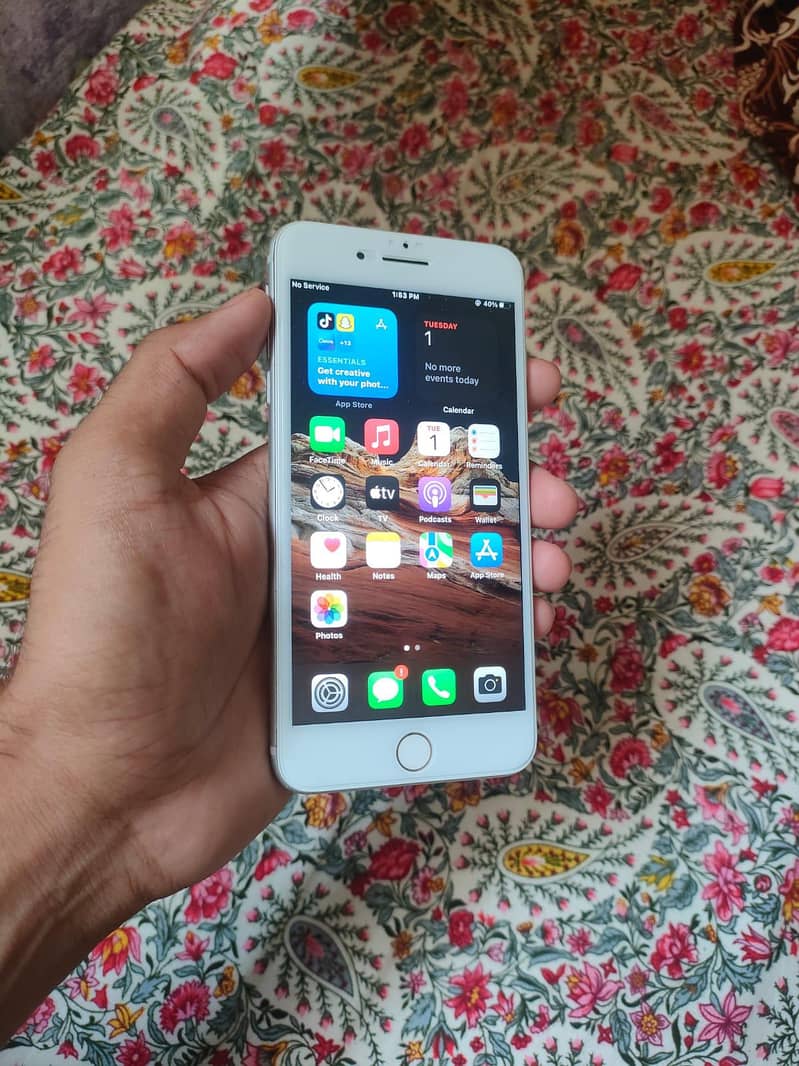 Apple iPhone 7 Plus 3