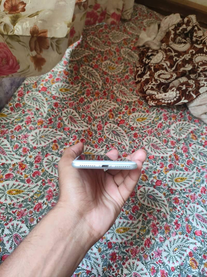 Apple iPhone 7 Plus 7