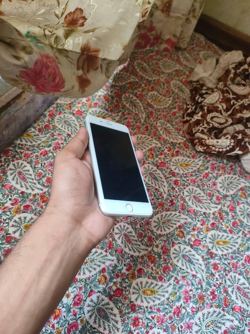 Apple iPhone 7 Plus 14