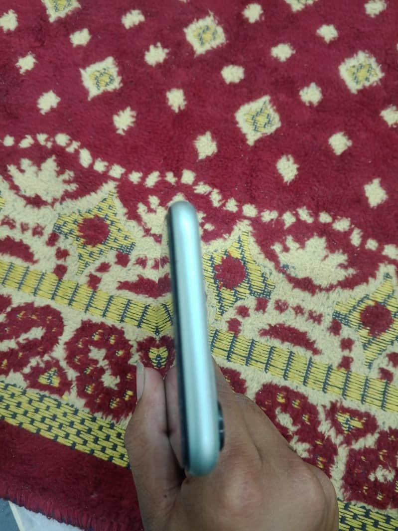 Apple iPhone 11 1