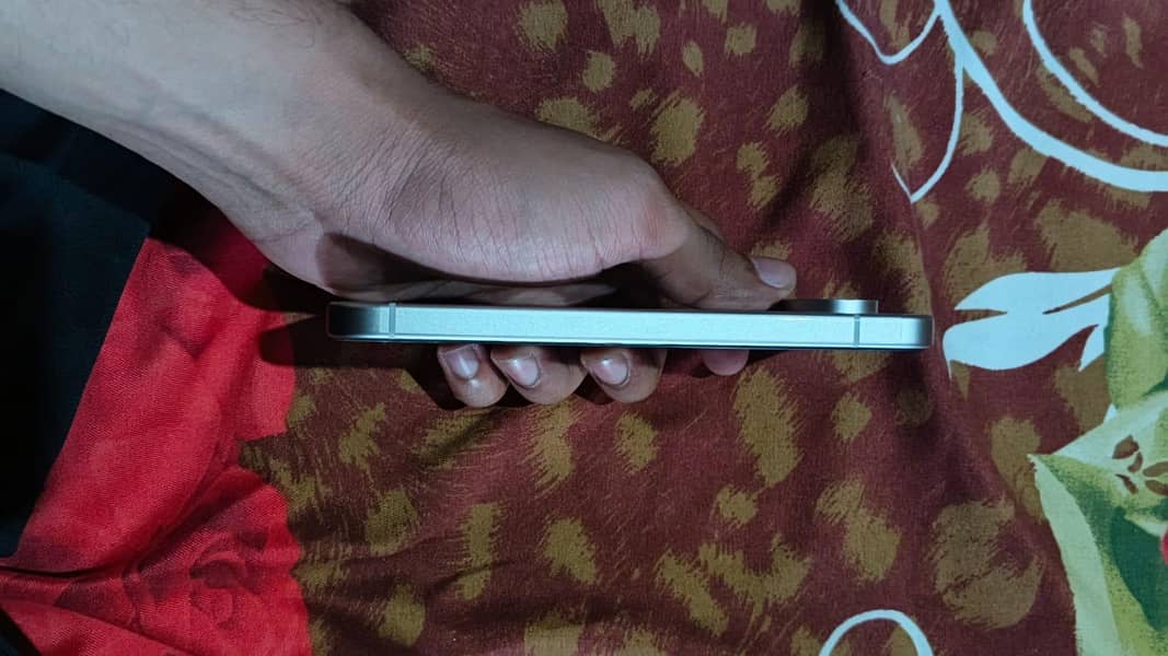 Google Pixel 9 6