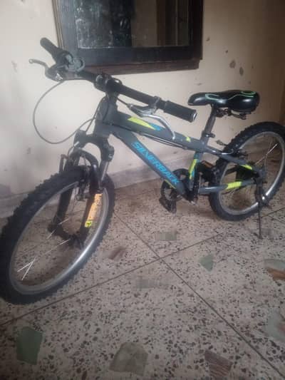 new best condition can't 03052845247