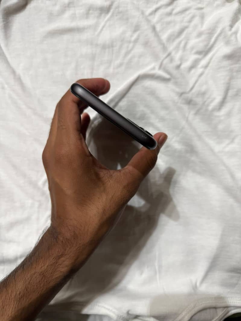 Apple iPhone 11 2