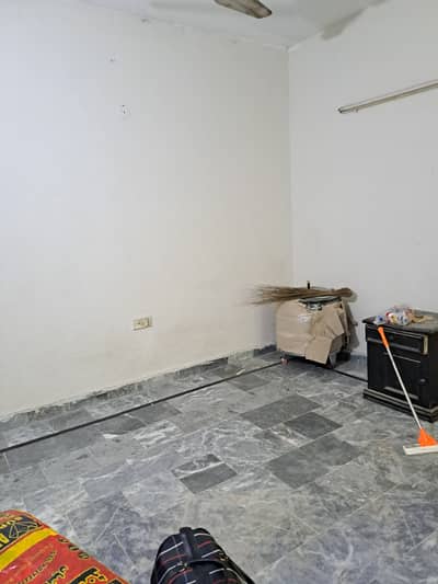 JOHAR TOWN PHASE 2 PORTION FOR RENT