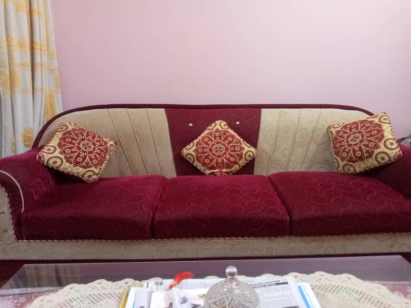 sofas with good condition 0