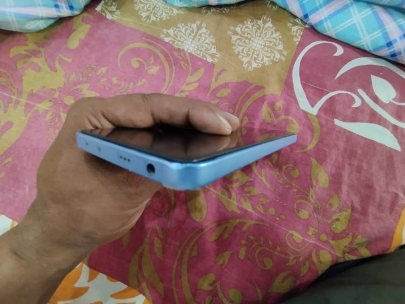 Redmi note 13 (8/128) 2