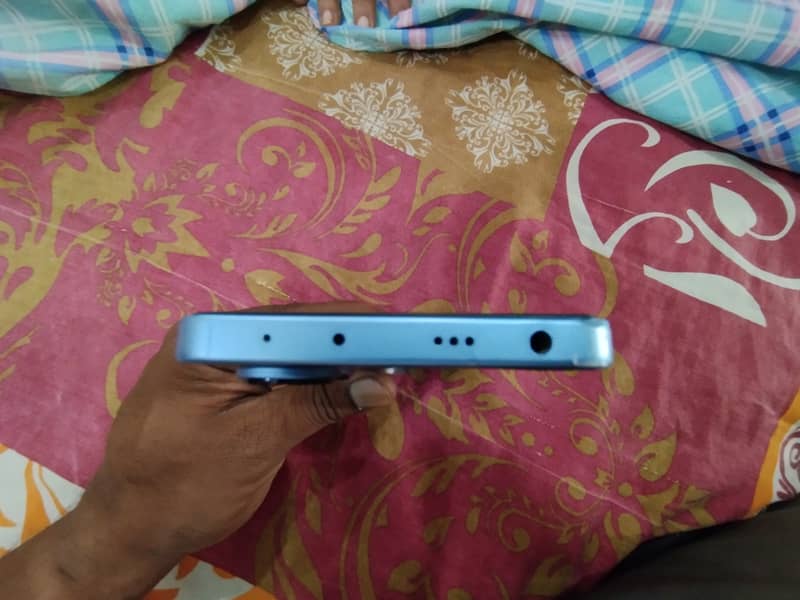 Redmi note 13 (8/128) 4