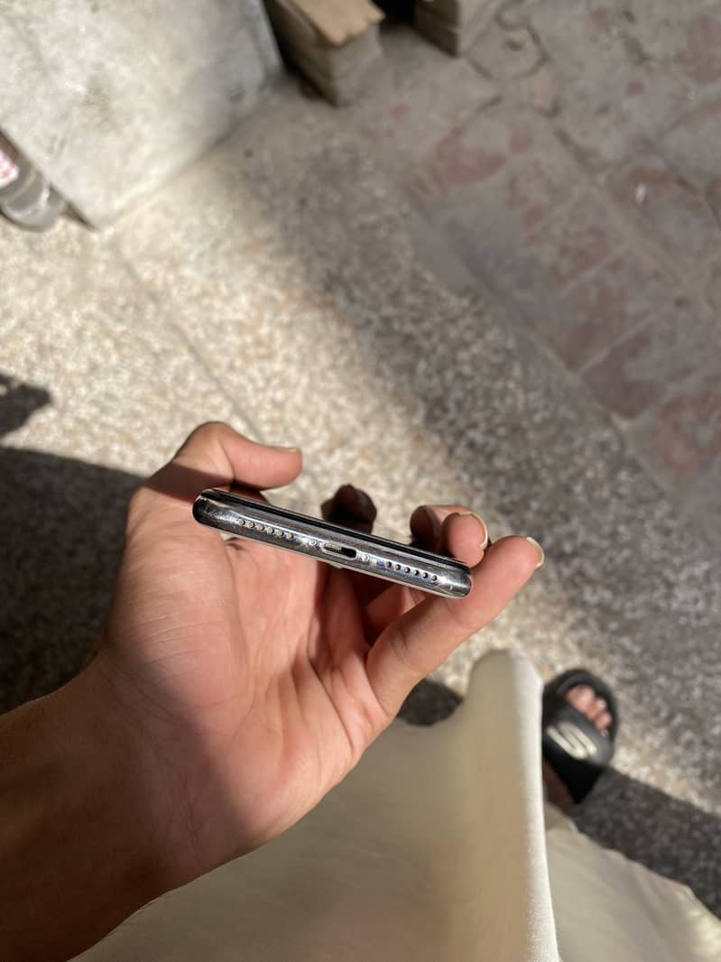 Apple iPhone X 1