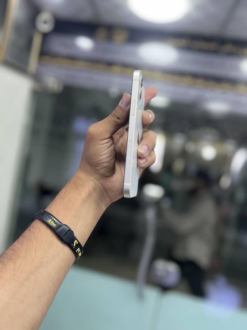 Apple iPhone 12 9