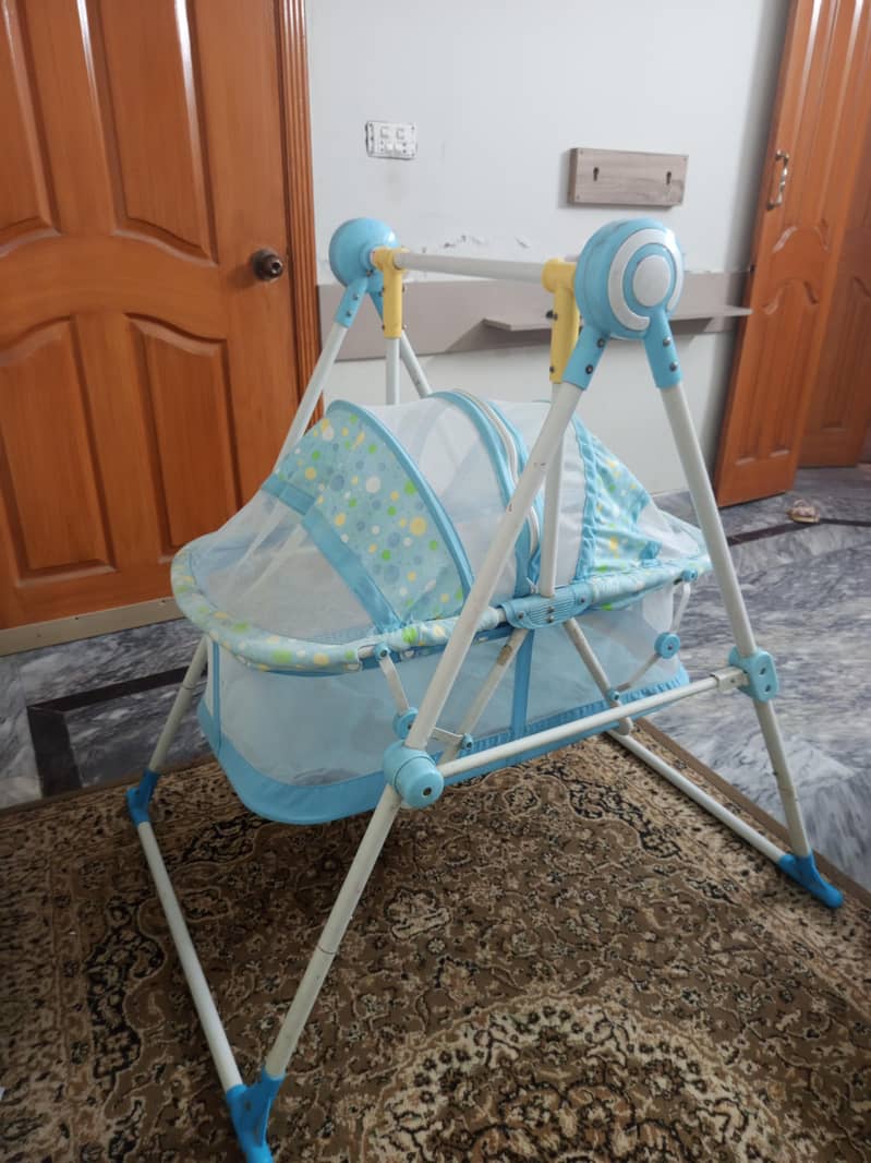 swing for newborn 2