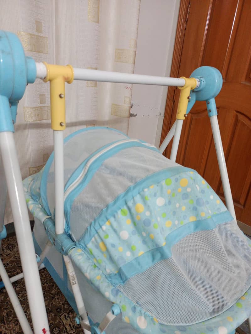 swing for newborn 4