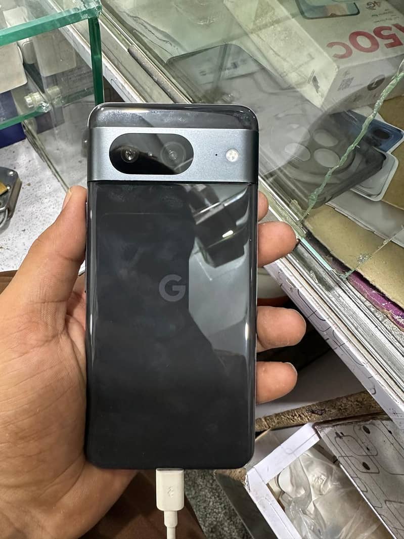 Google Pixel 8 1