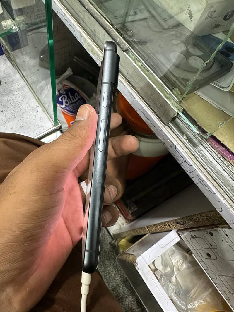 Google Pixel 8 3