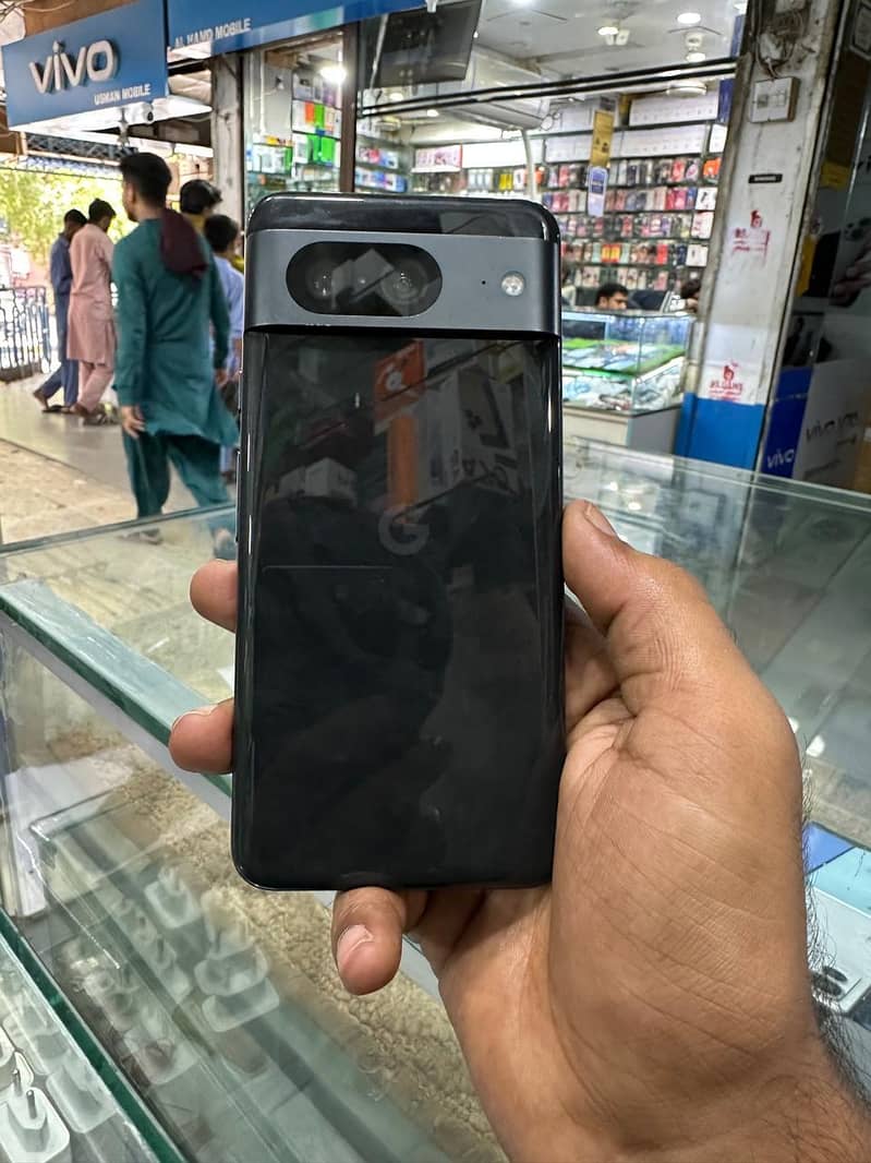 Google Pixel 8 5