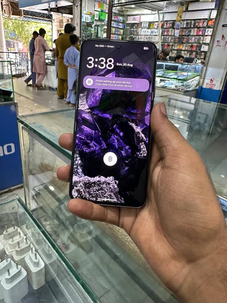 Google Pixel 8 6