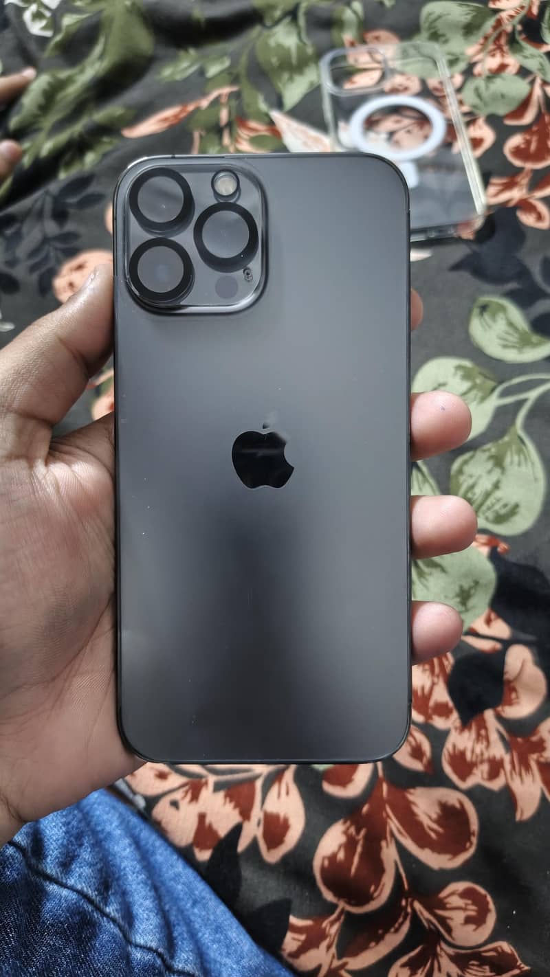 Apple iPhone 13 Pro Max 0