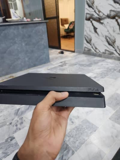 PS4 SLIM 400 OR 300GB
