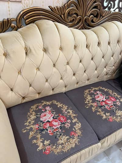 GOLDEN COLOR 3,2,1 SEATER SOFA WITH COVERS IN BRAND NEW CONDITION