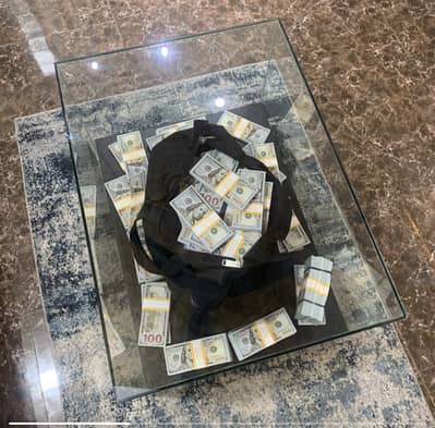 Money table for rich contrast home decoration cool environment