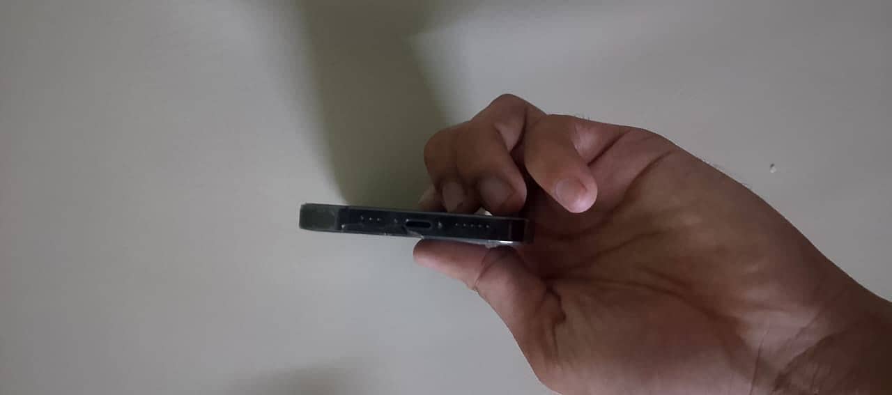 Apple iPhone 13 Pro 2