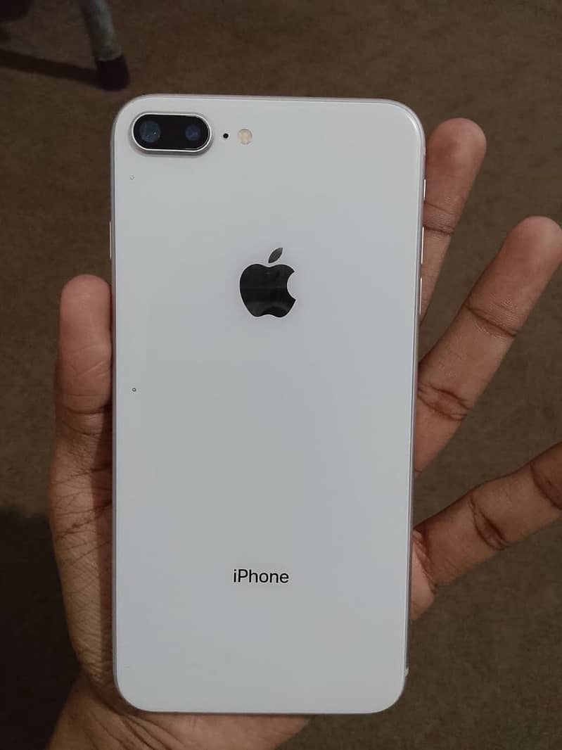 Apple iPhone 8 Plus 0