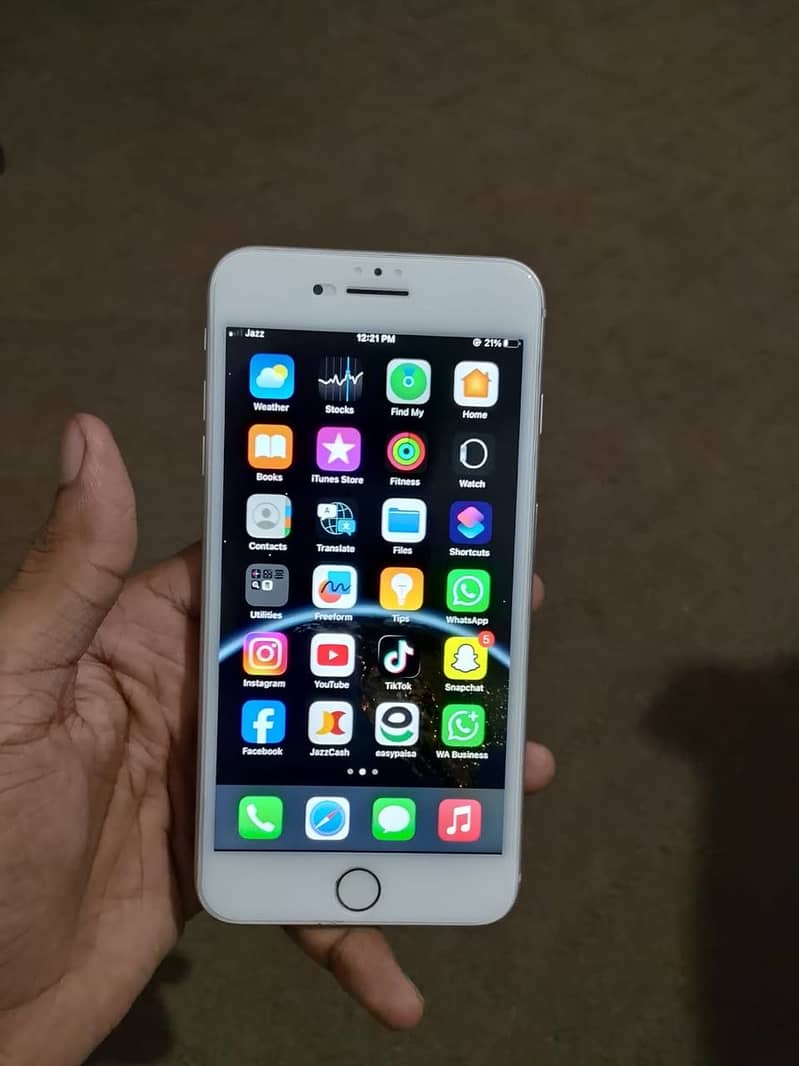 Apple iPhone 8 Plus 2