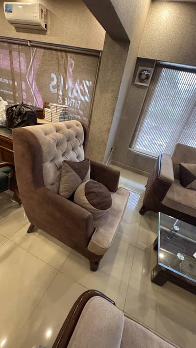 Sofa set with table