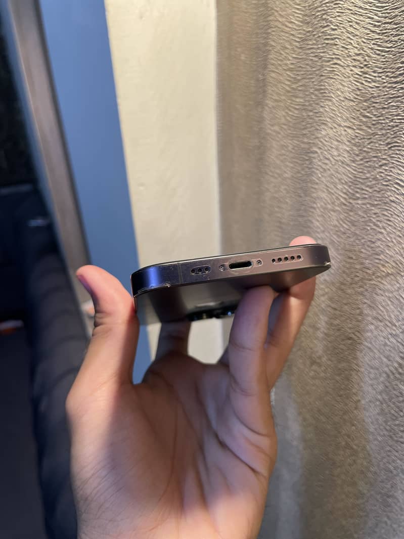 Apple iPhone 14 Pro 0