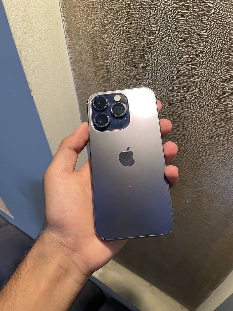 Apple iPhone 14 Pro 1