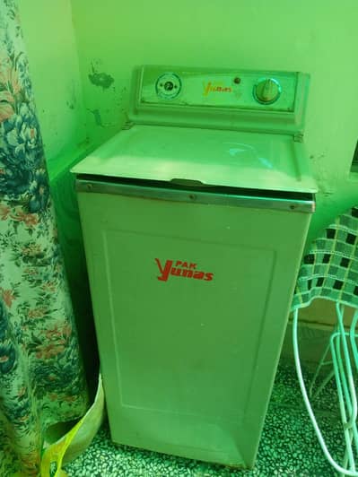 used spin dryer in good condition